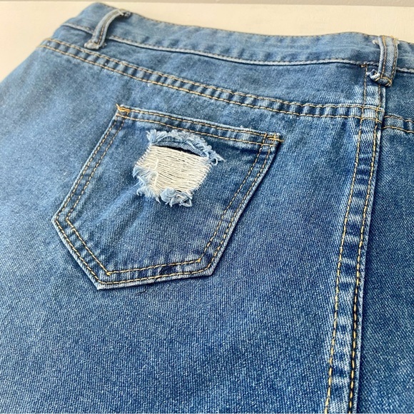 Shein distressed denim short shorts with frayed hem Size 16/18 - Picture 4 of 16